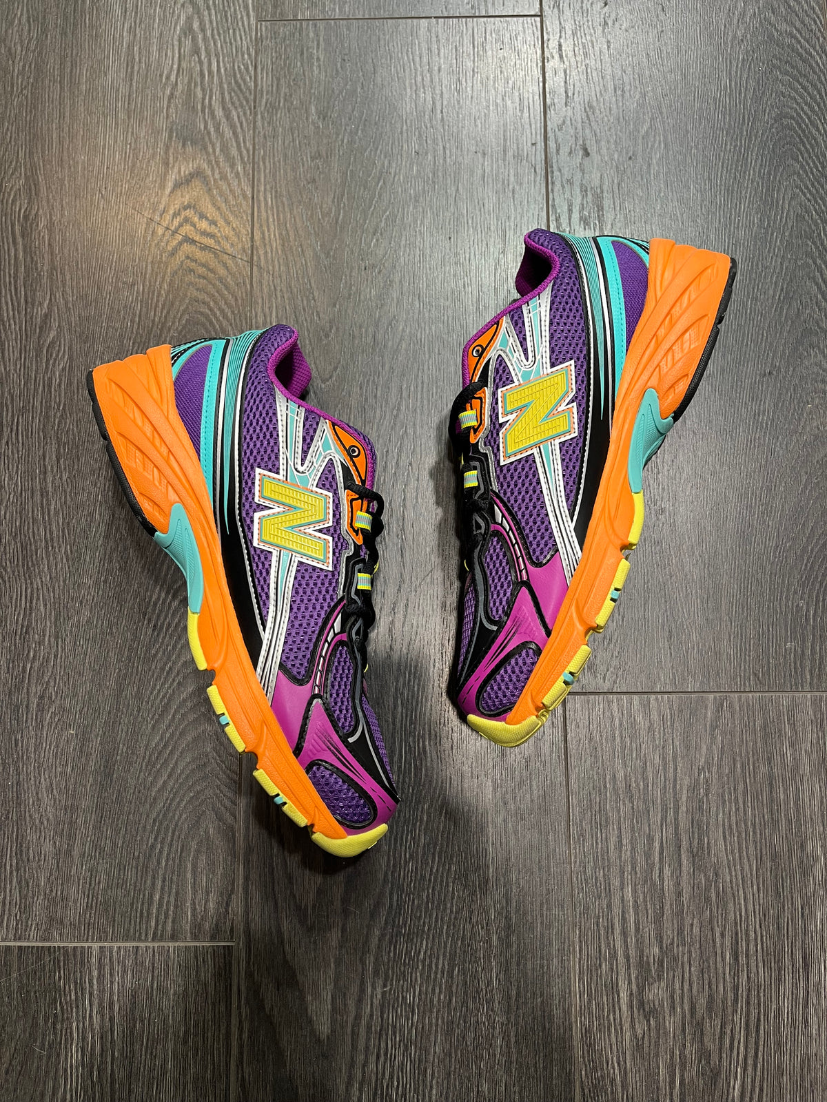 New Balance 740 Grape Orange