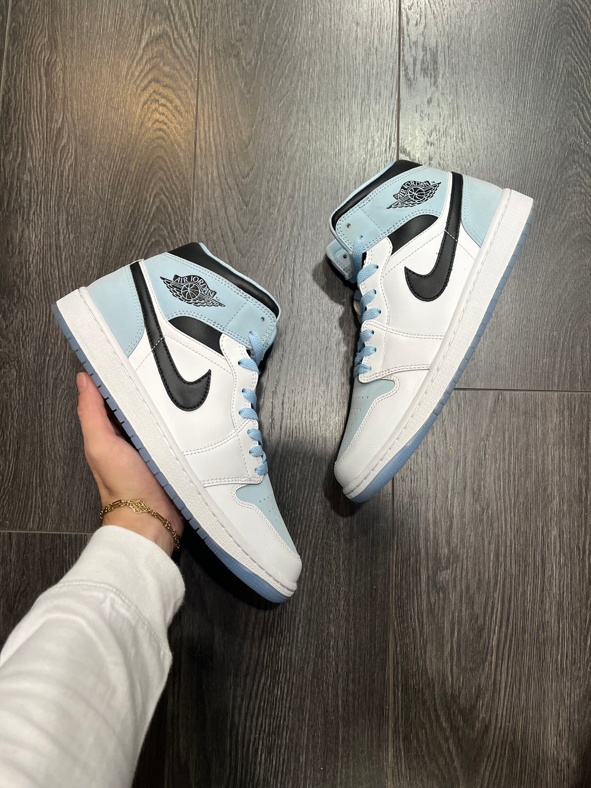 Air Jordan 1 High Glacier Blue