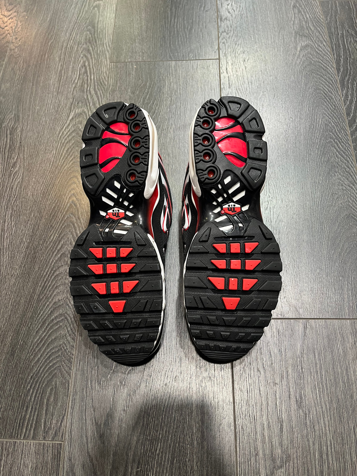 Nike Air Max Plus Black White University Red