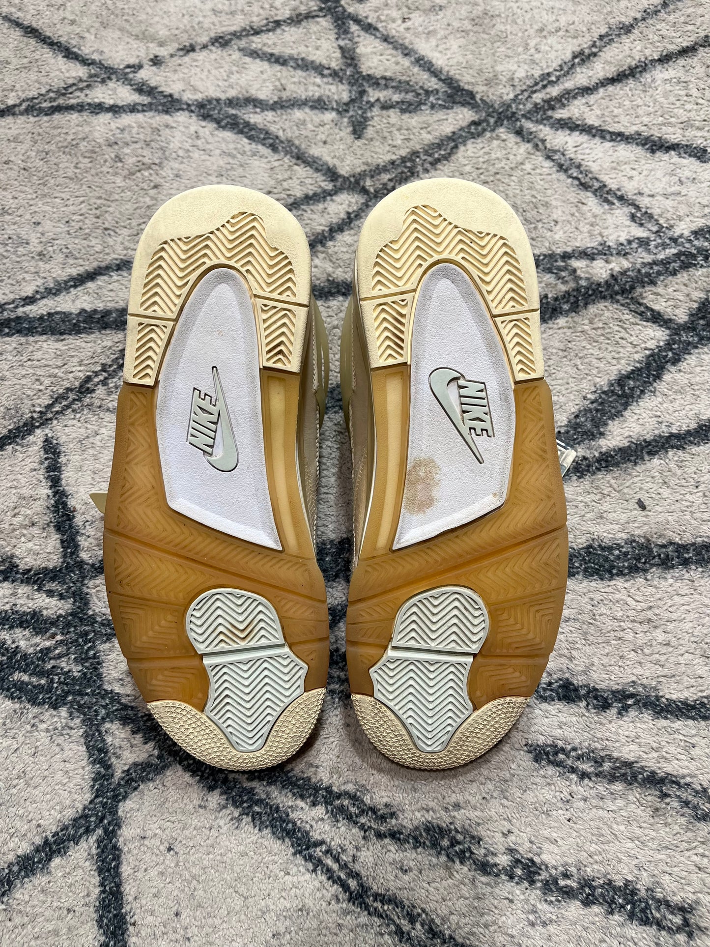 Air Jordan 4 Off White Sail