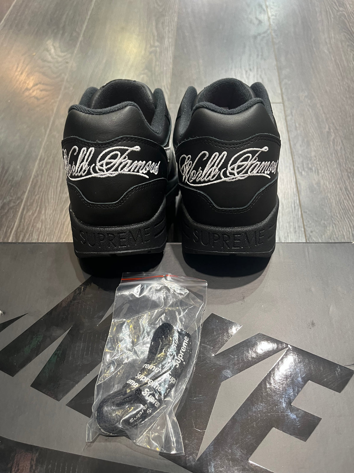 Nike Air Max 1 Supreme Noir