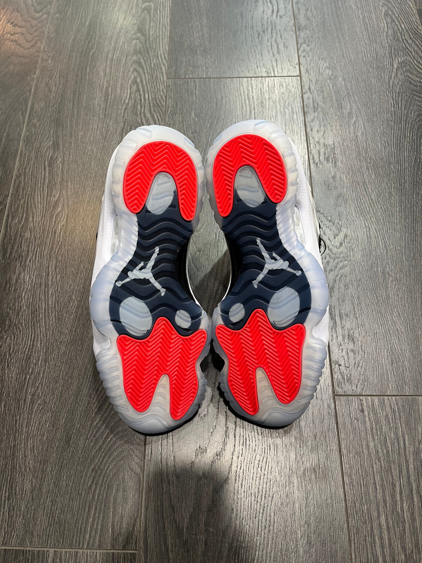 Air Jordan 11 Adapt White