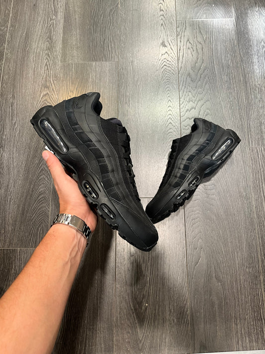 Nike Air Max 95 Triple Black