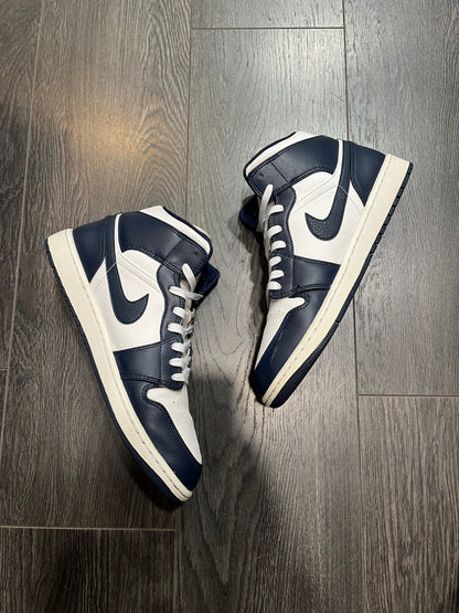 Air Jordan 1 Mid White Obsidian