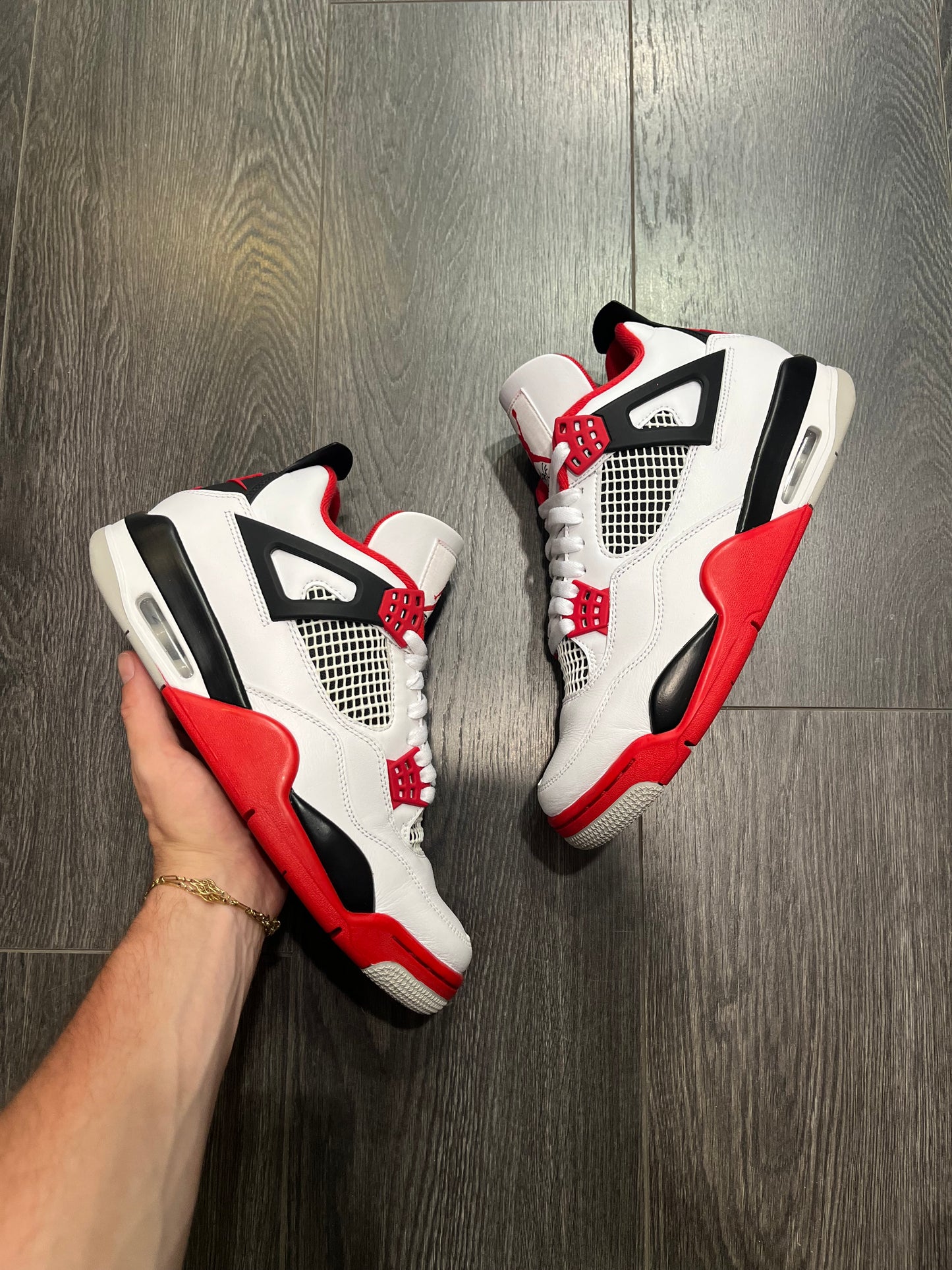 Air Jordan 4 Fire Red