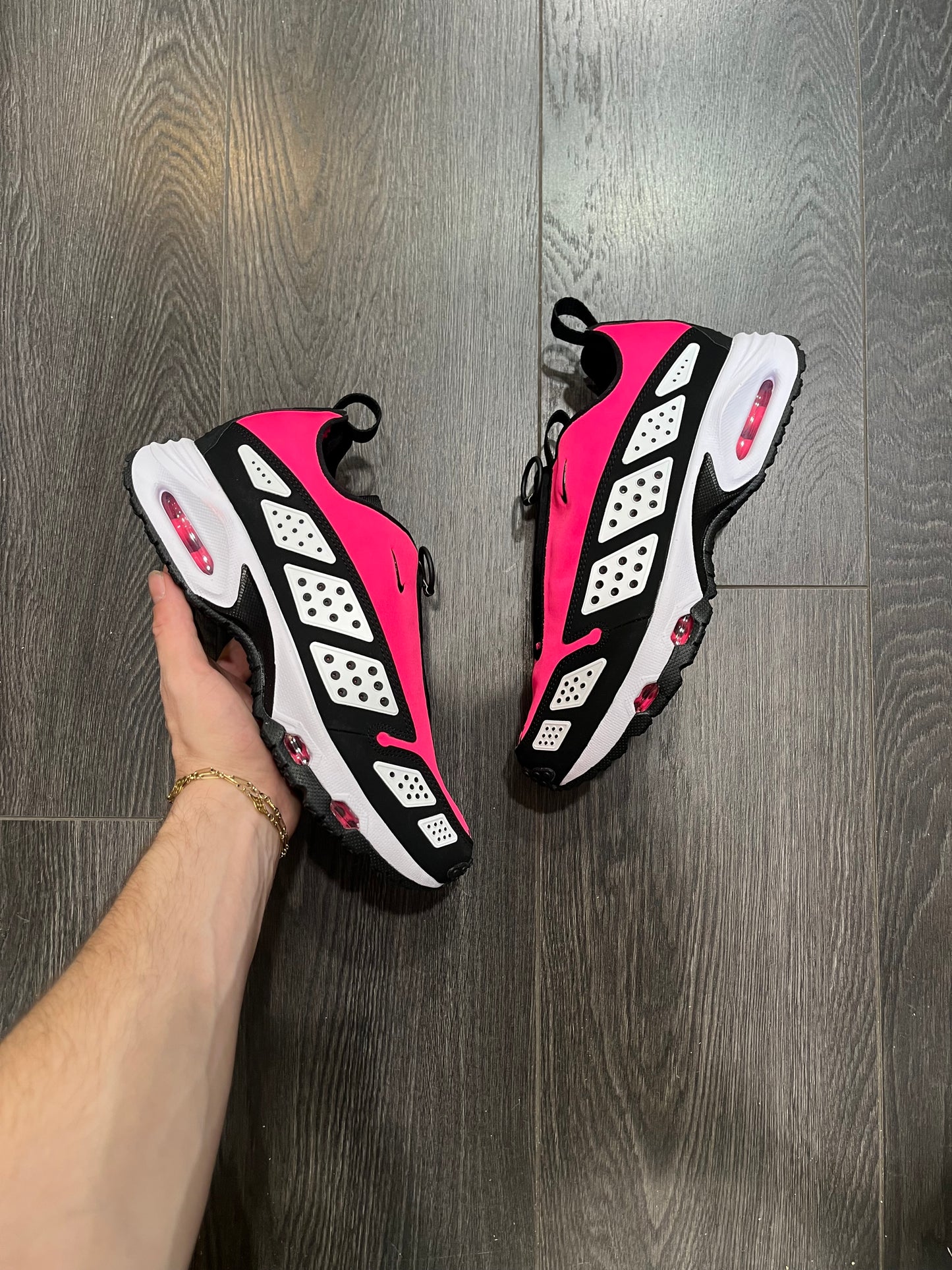Nike Air Max SNDR Hyper Pink