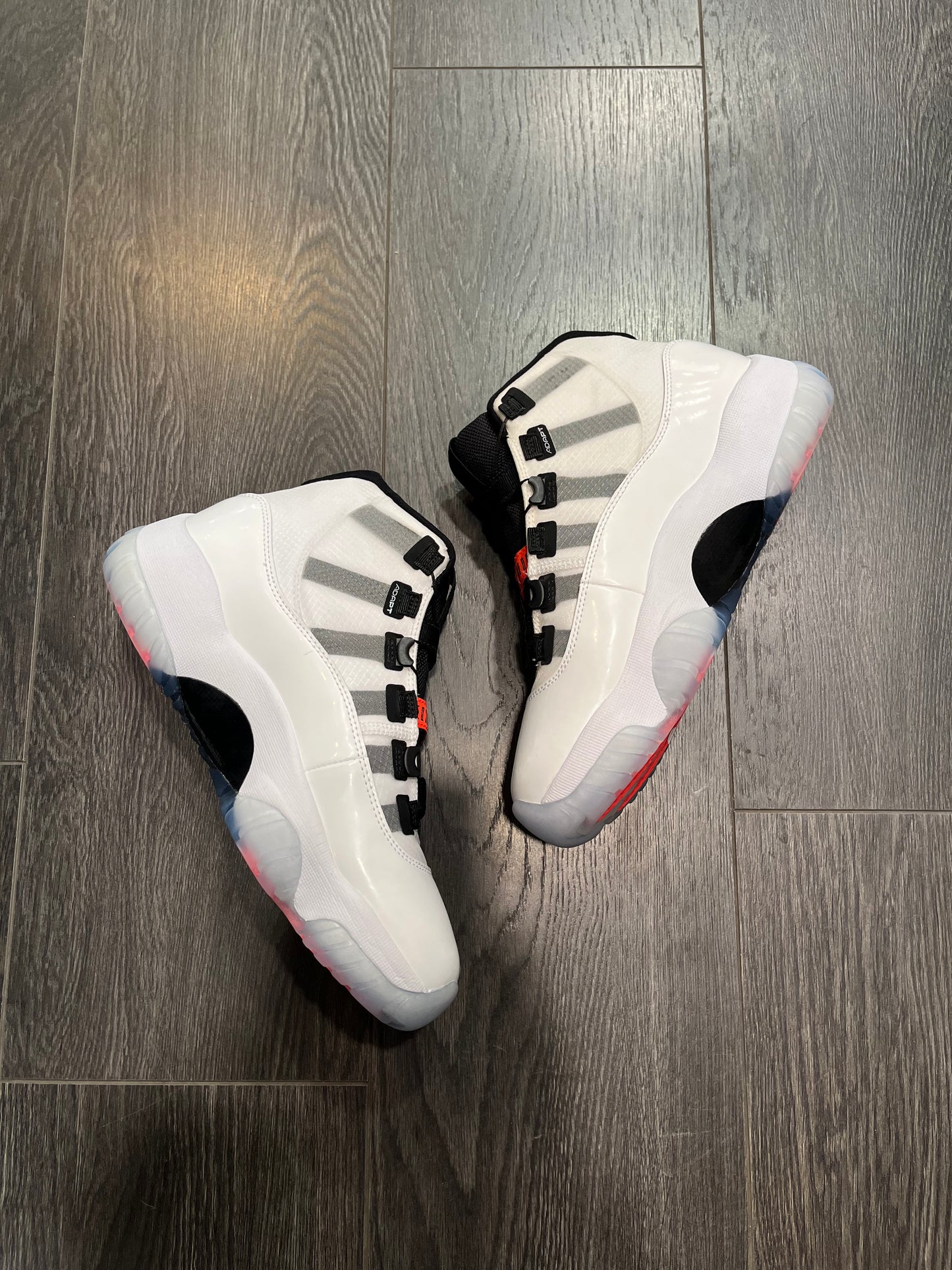 Air Jordan 11 Adapt White