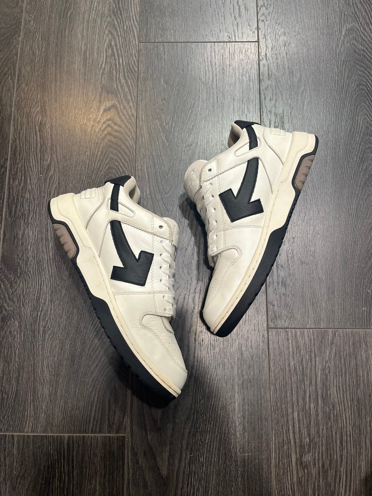 Off White Out Of Office White Black