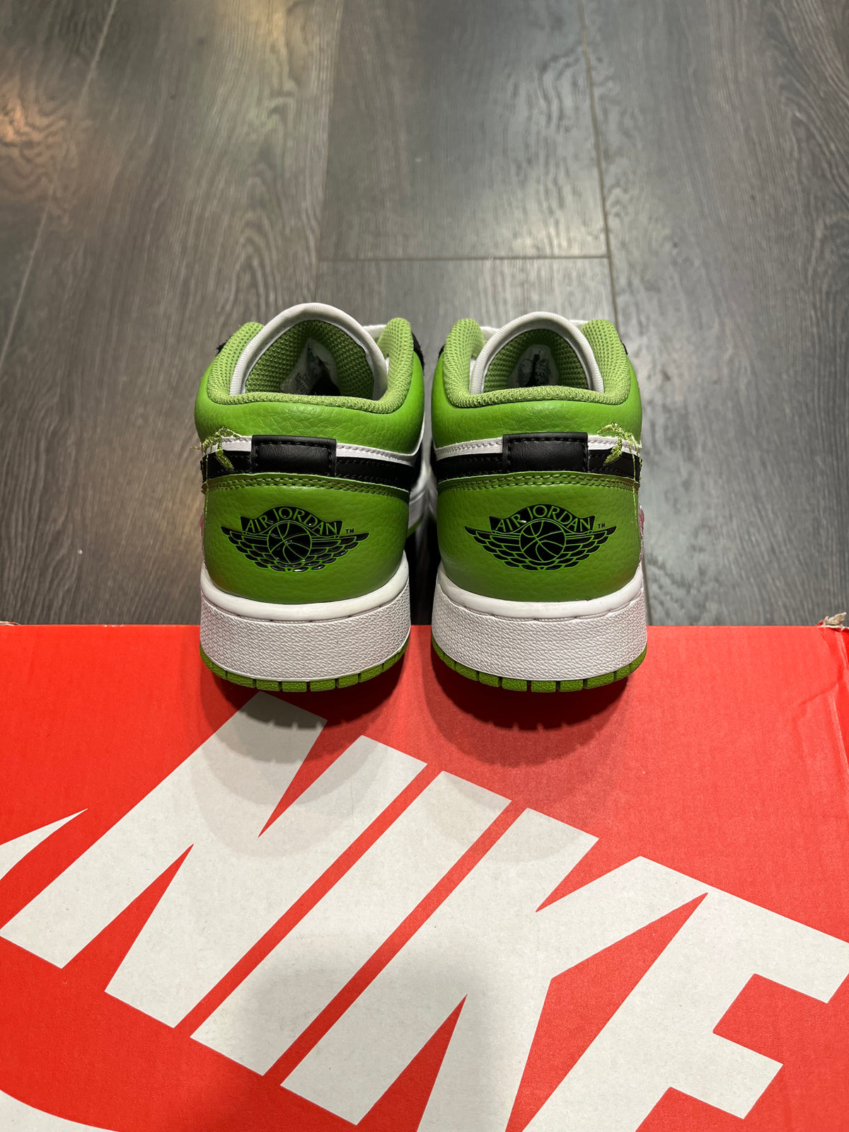 Air Jordan 1 Low Floral Vines