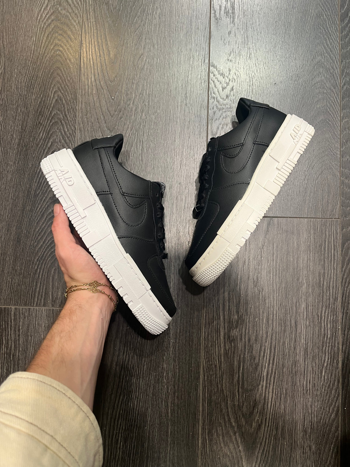 Nike Air Force 1 Pixel Black