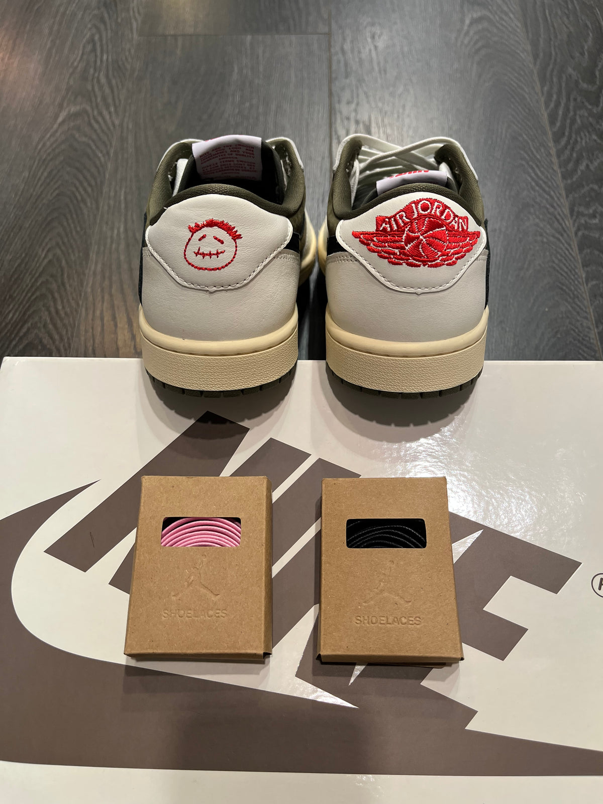 Air Jordan 1 Travis Scott Olive