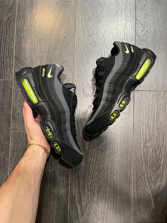 Nike Air Max 95 Néon Logo