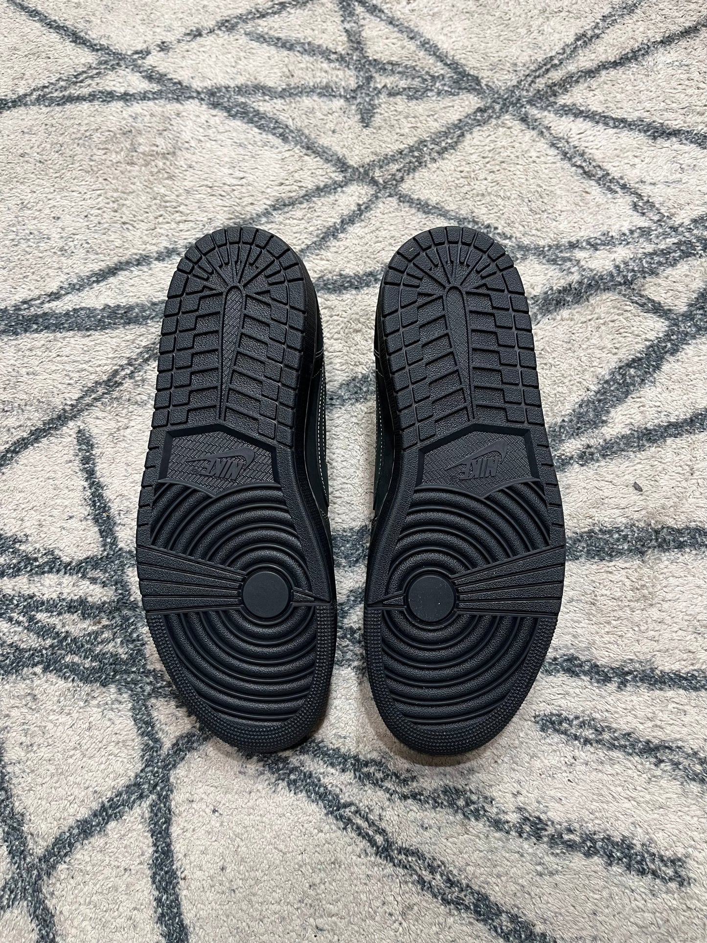 Air Jordan 1 Travis Scott Phantom