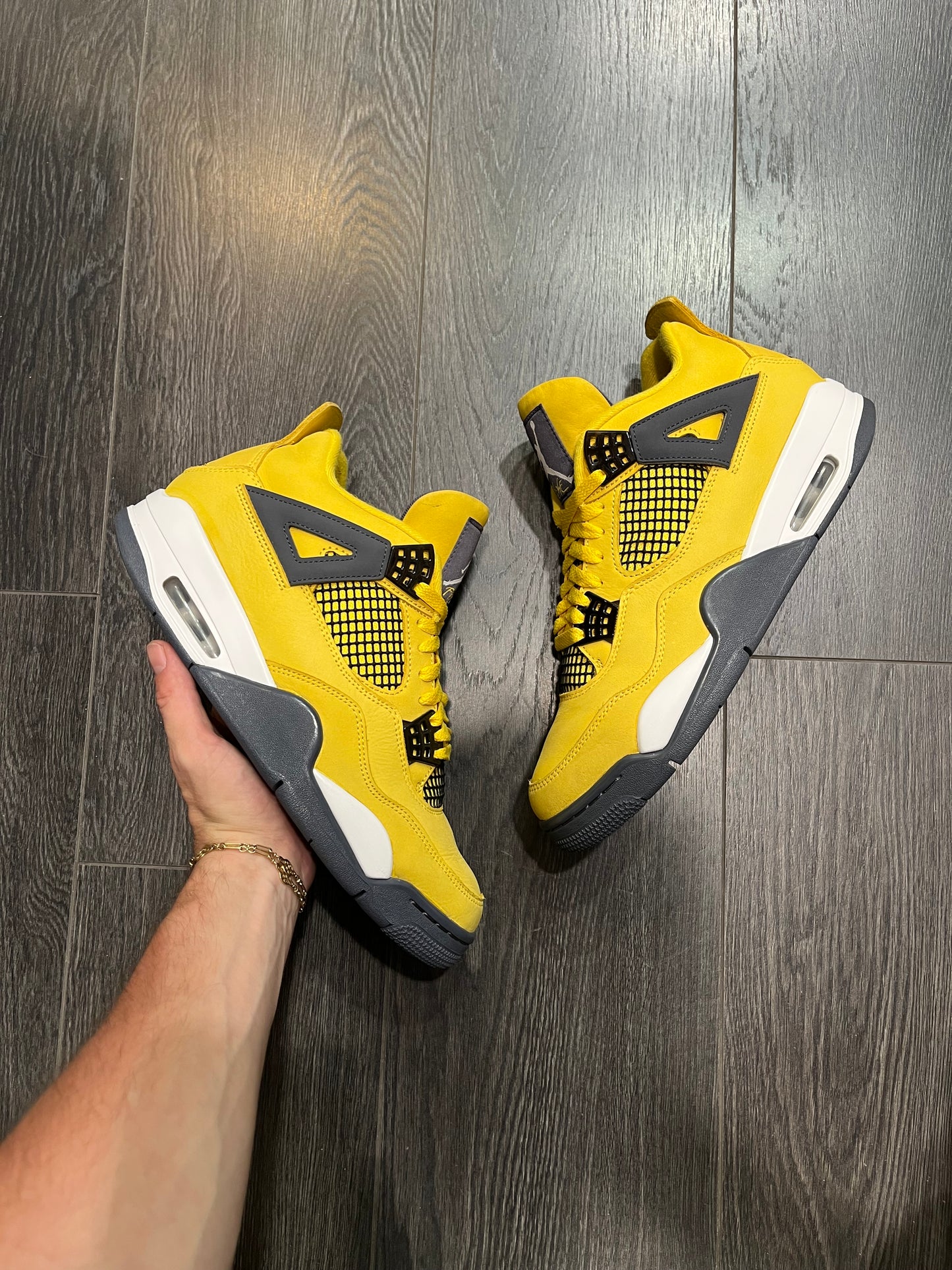 Air Jordan 4 Lightning