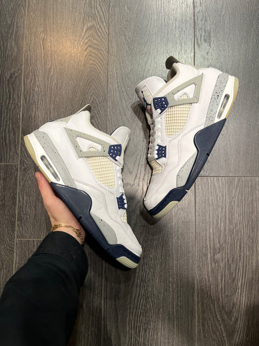 Air Jordan 4 Midnight Navy
