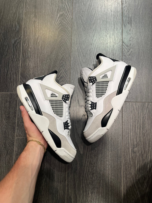 Air Jordan 4 Military Black