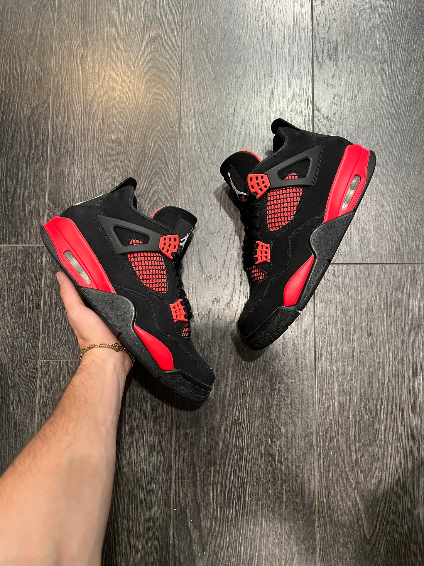 Air Jordan 4 Red Thunder