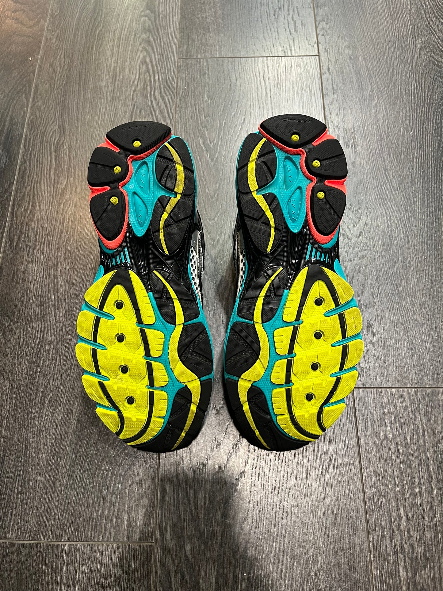 Saucony Progrid Omni 9 Silver Mutant