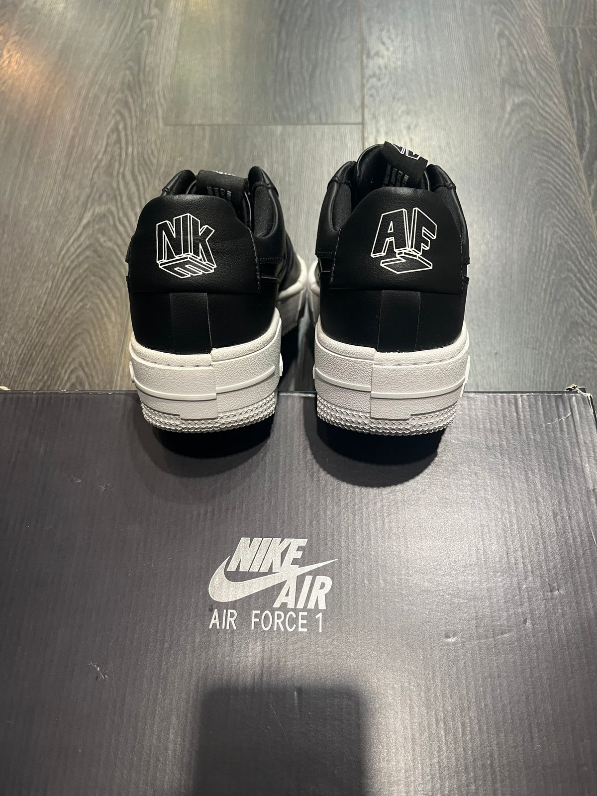 Nike Air Force 1 Pixel Black