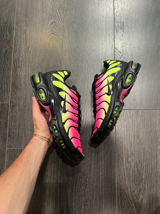 Nike Air Max Plus Hyper Pink Volt