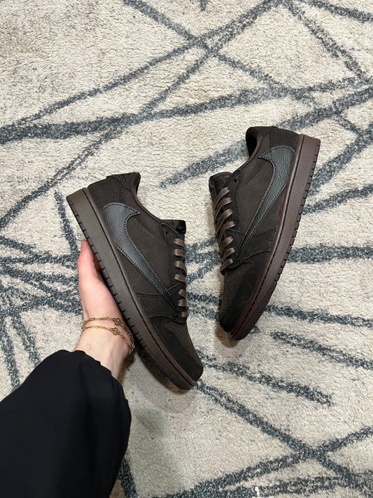 Air Jordan 1 Travis Scott Velvet Brown