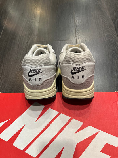 Nike Air Max 1 Light Bone Iron Grey