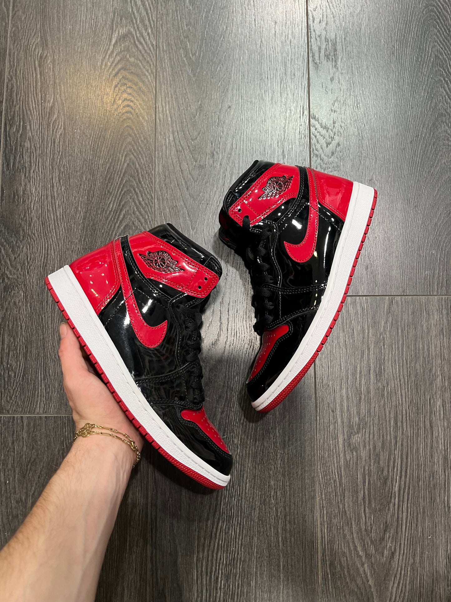 Air Jordan 1 High Satin Bred