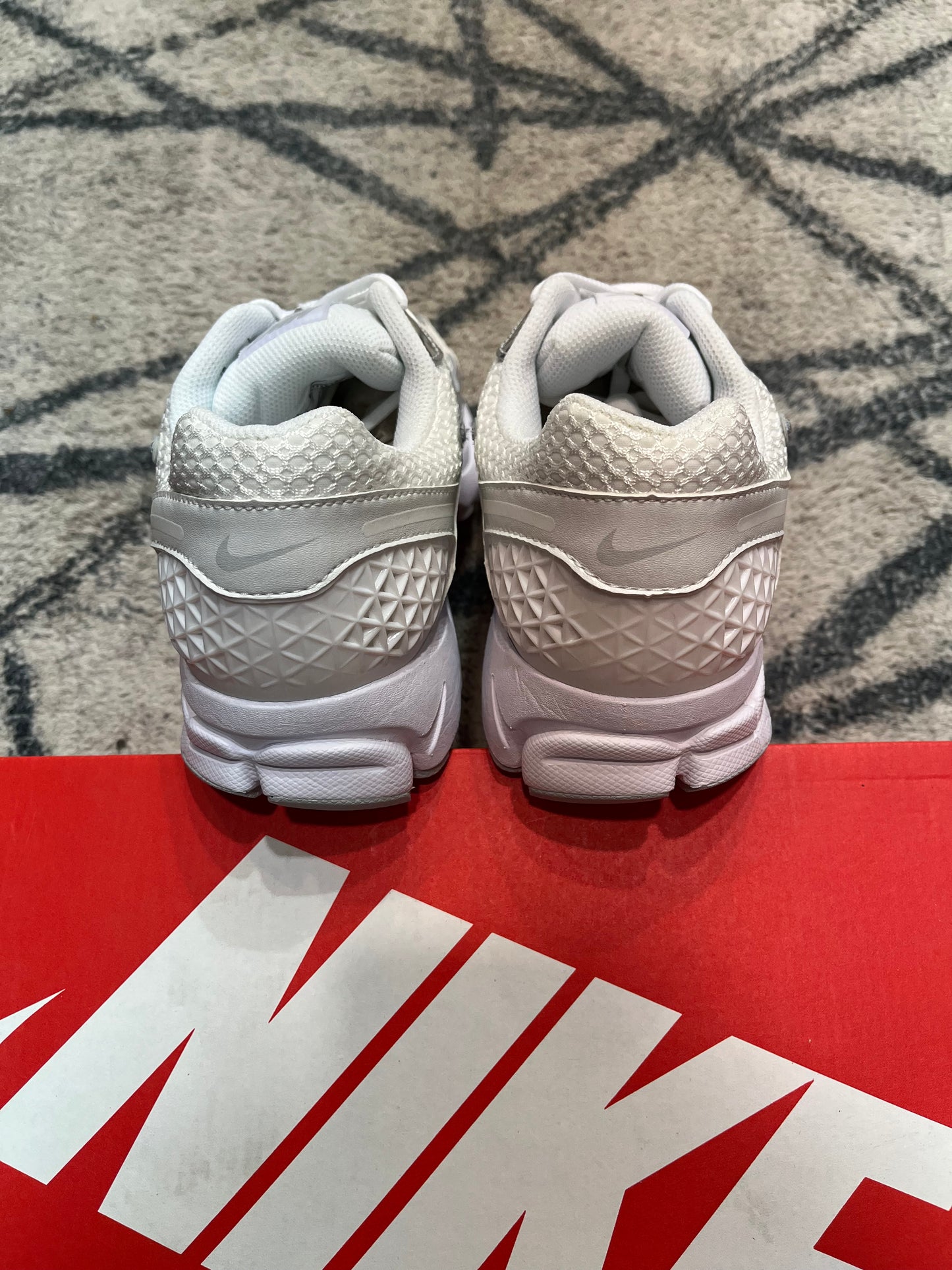 Nike Vomero 5 White Metalic Silver