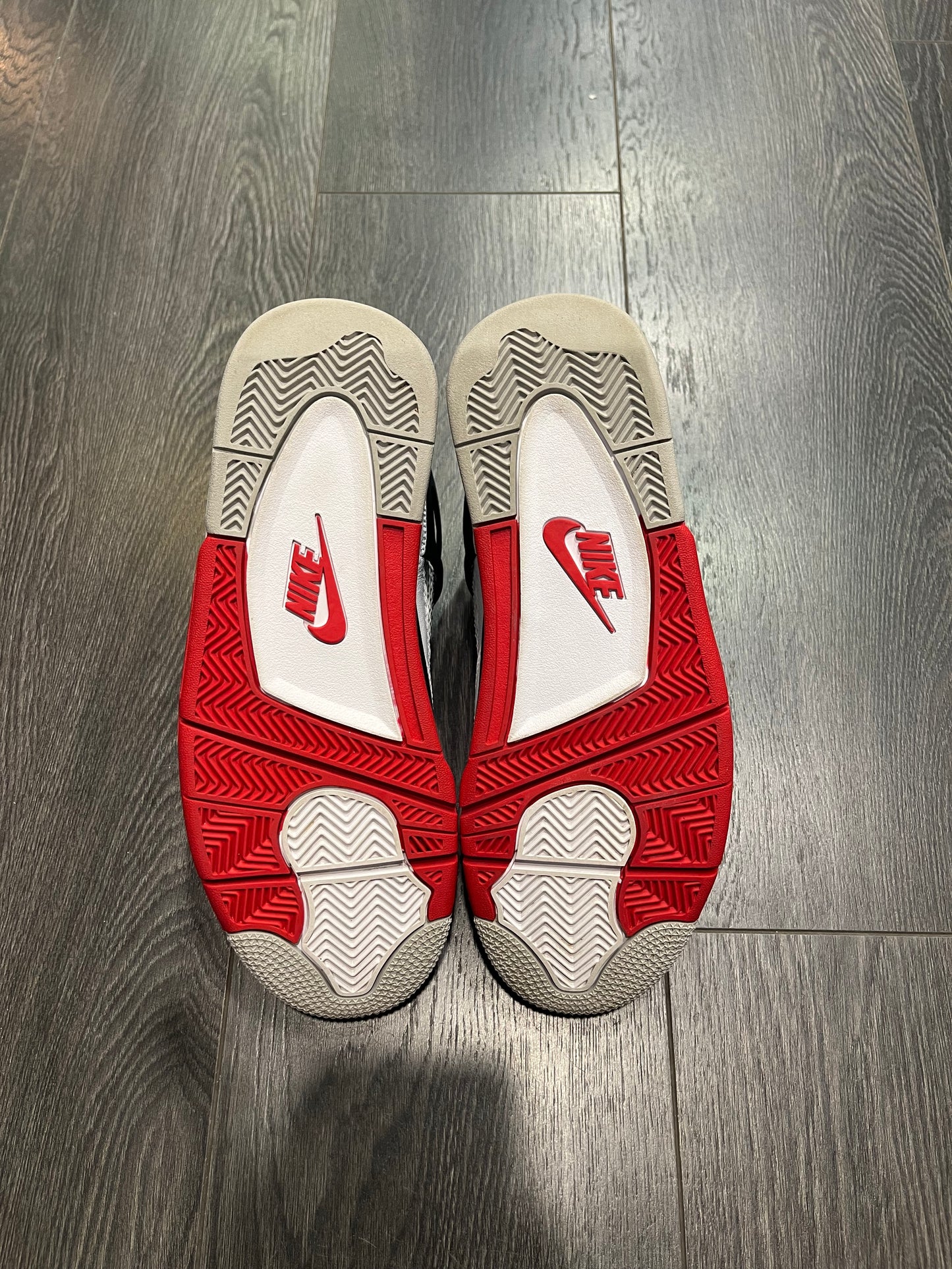 Air Jordan 4 Fire Red