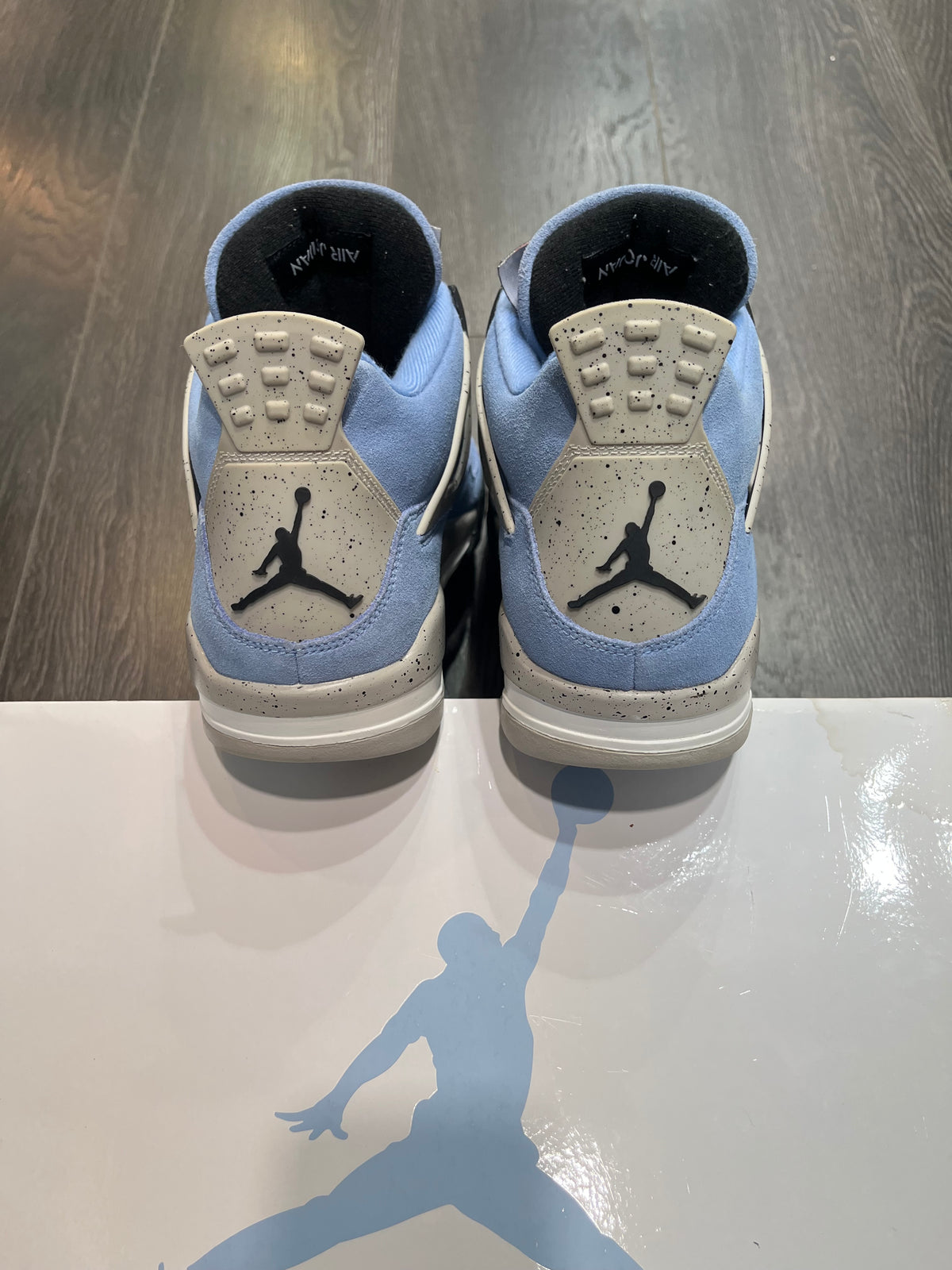 Air Jordan 4 University Blue