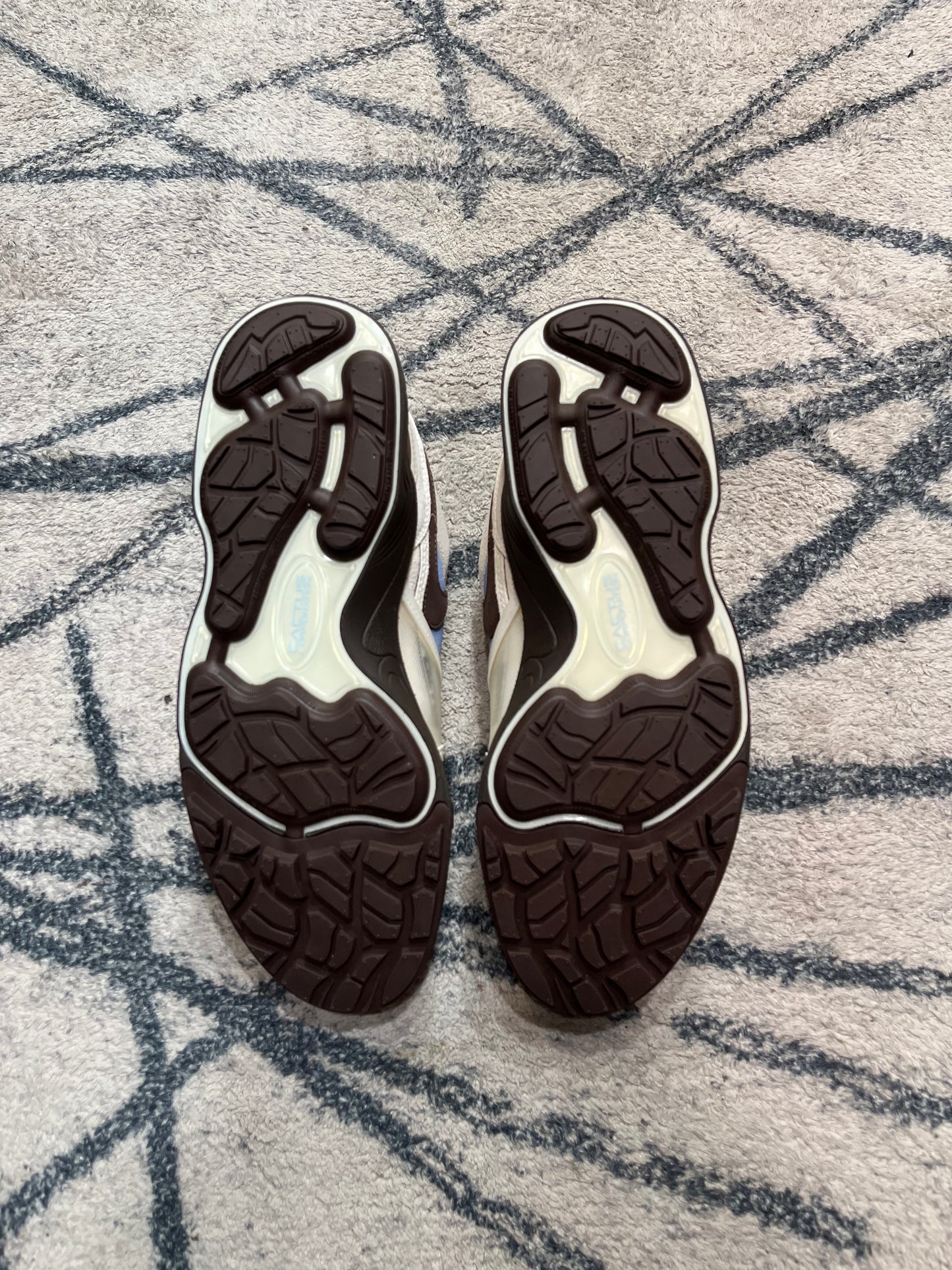 Nike Zoom Field Travis Scott Leche