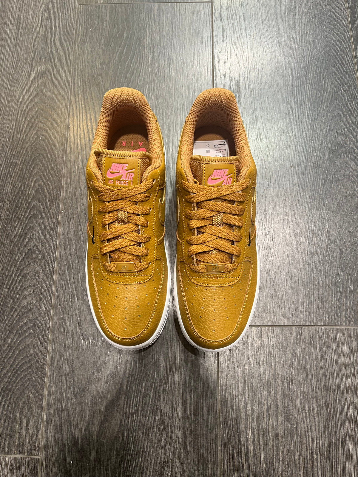 Nike Air Force 1 Essential Wheat Mini Swoosh