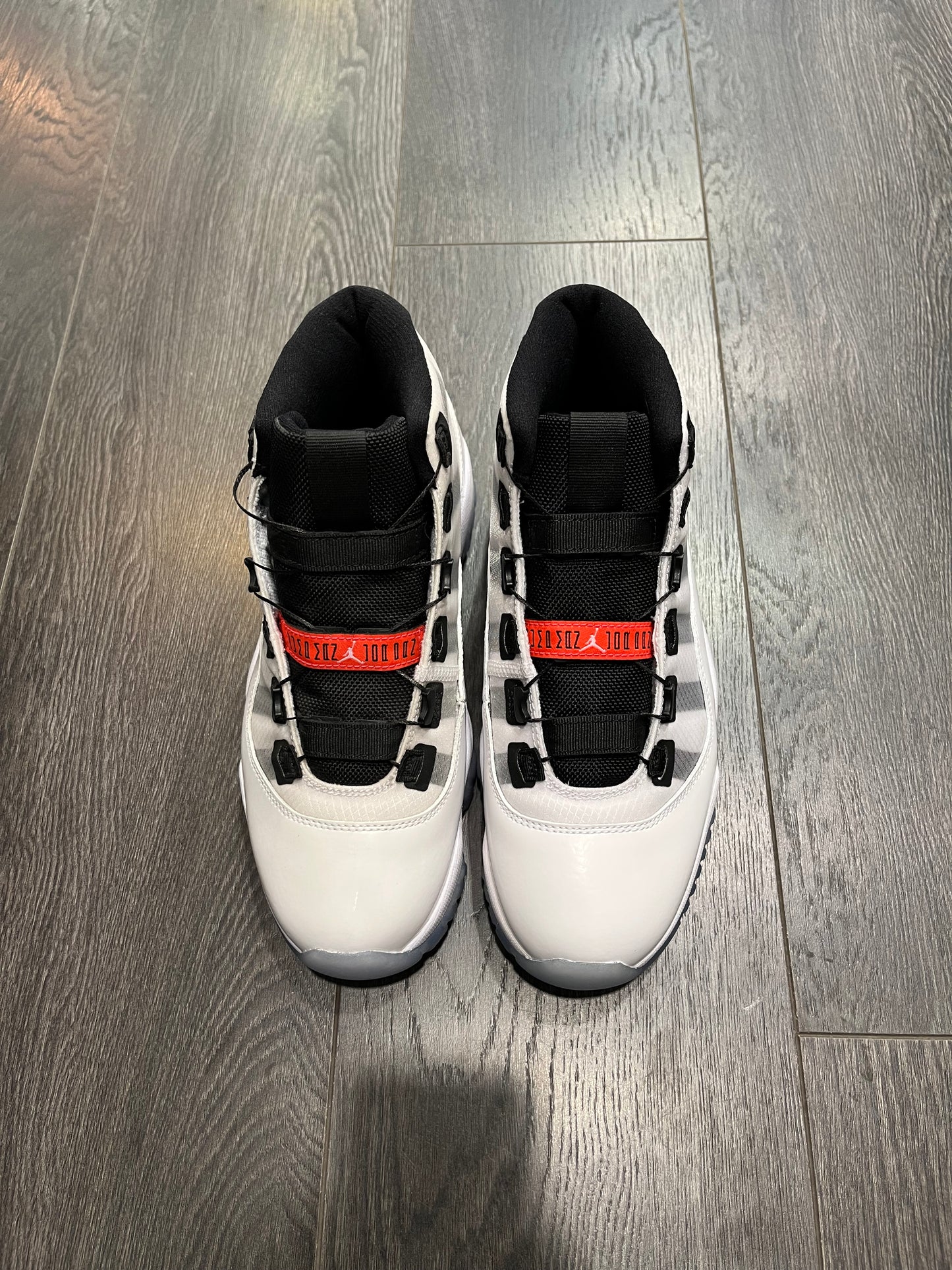 Air Jordan 11 Adapt White