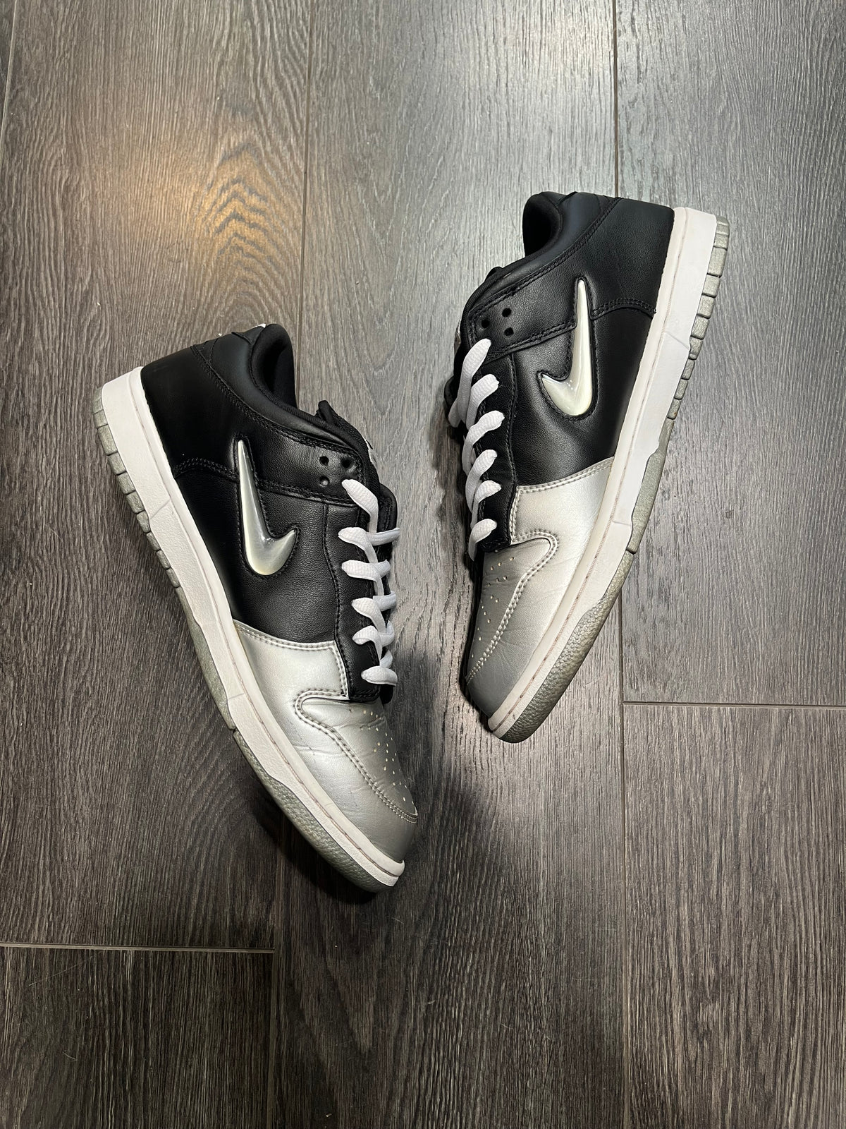 Nike Dunk SB Supreme Jewel Silver