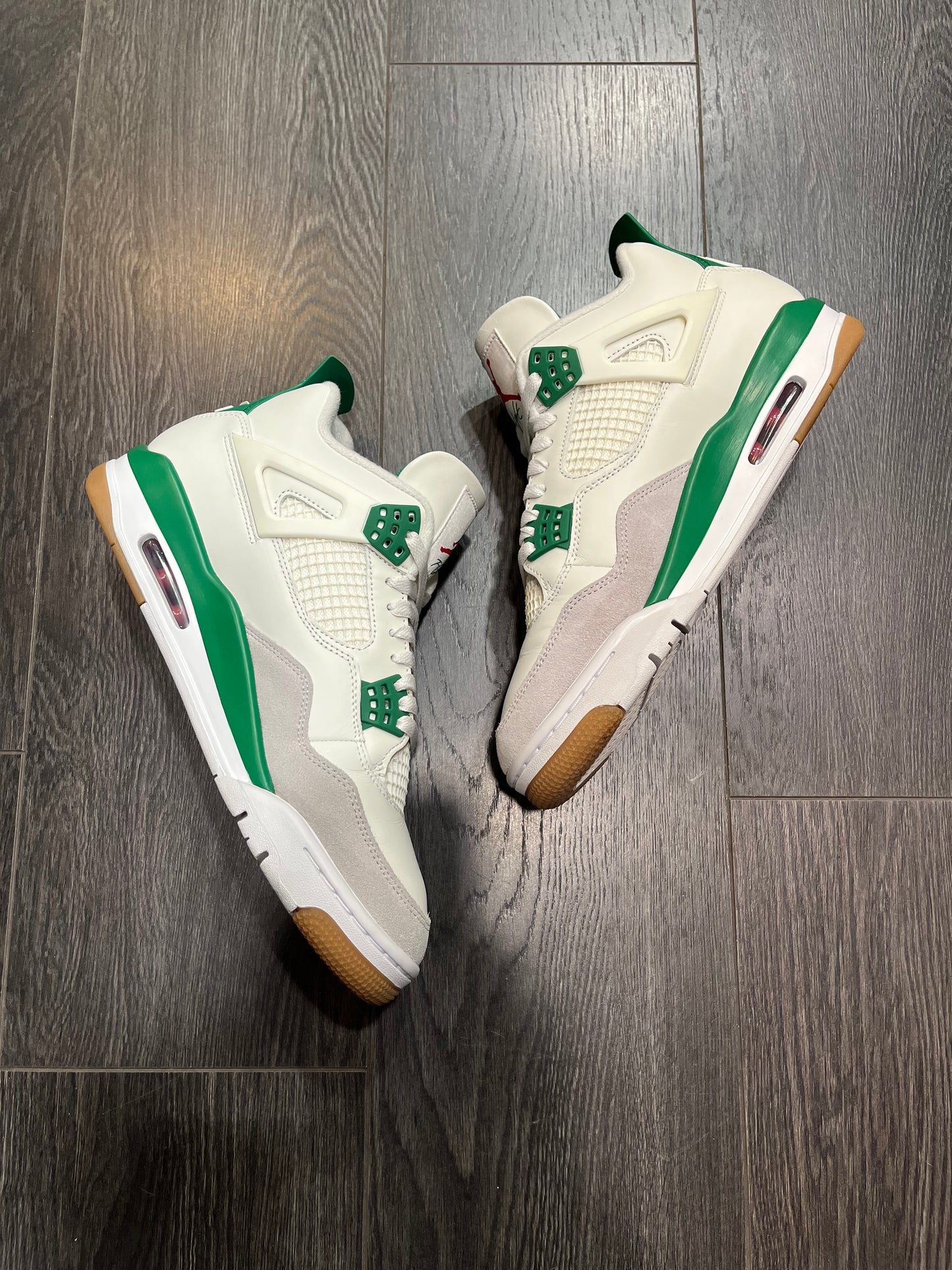 Air Jordan 4 SB Pine Green