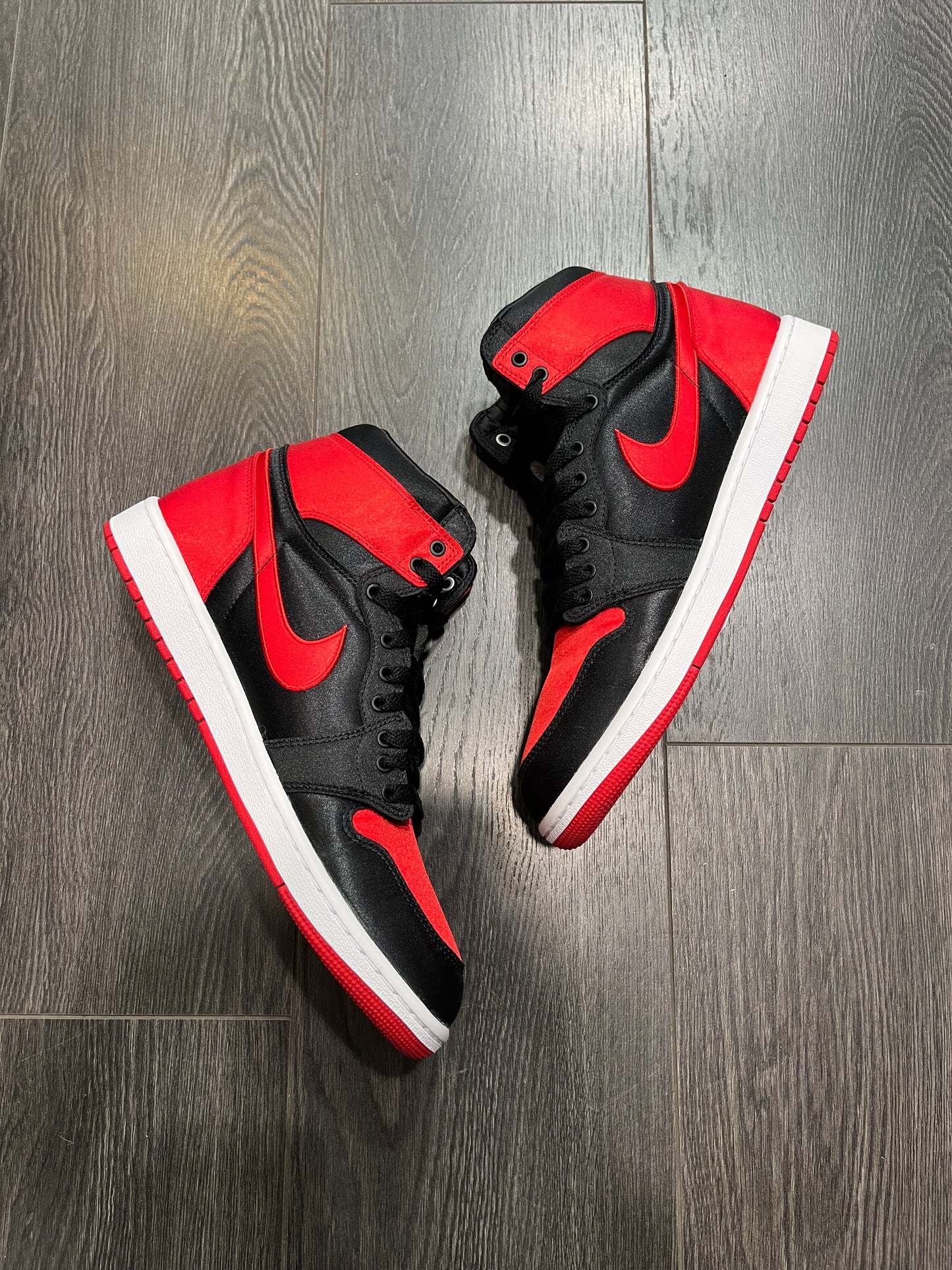 Air Jordan 1 High Retro OG Satin Bred