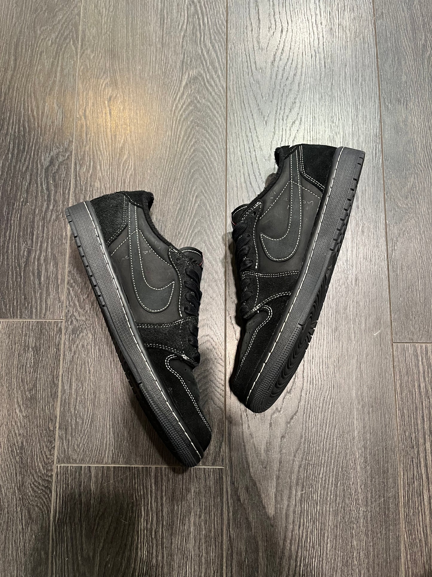 Air Jordan 1 Travis Scott Phantom
