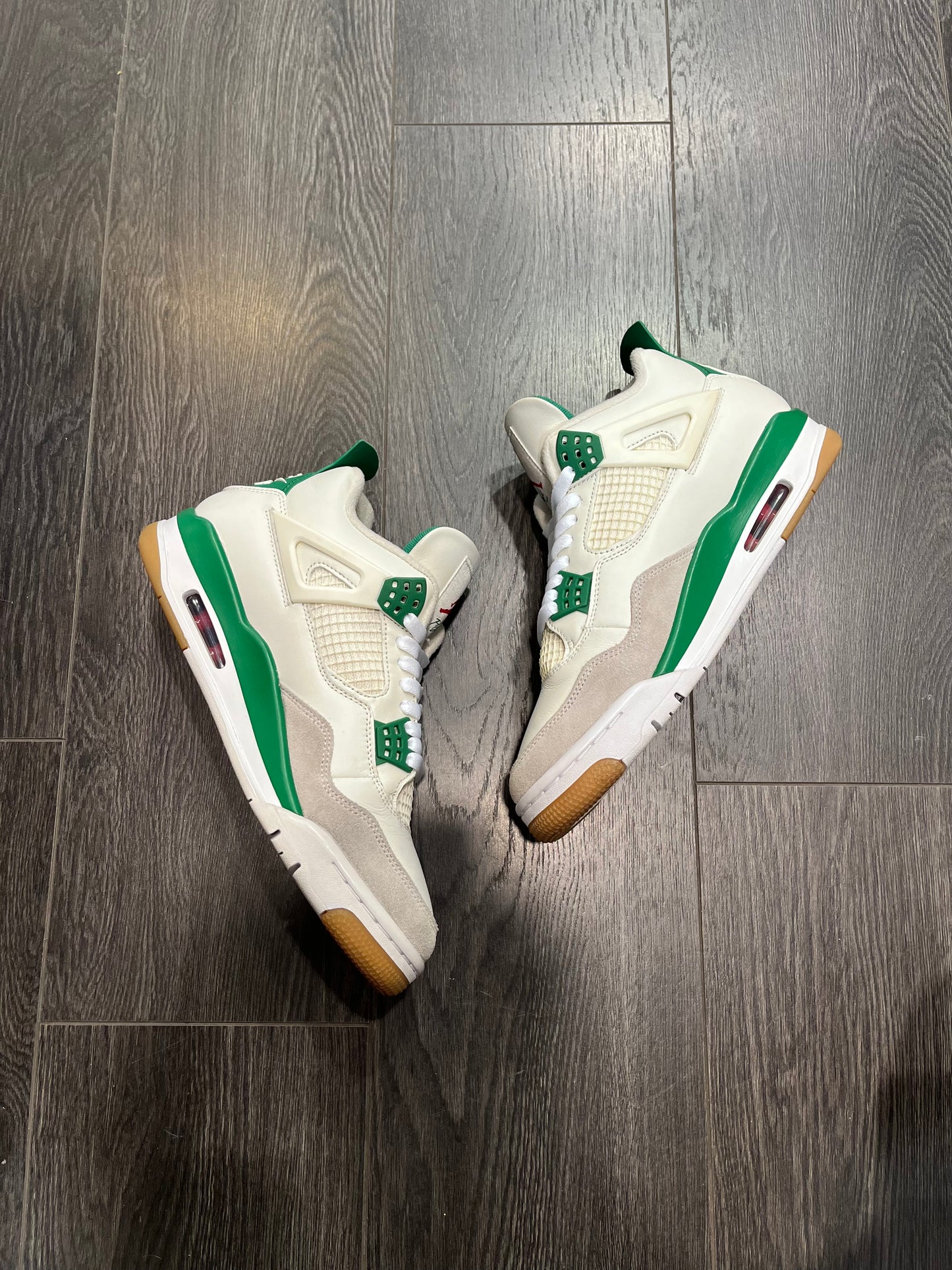 Air Jordan 4 SB Pine Green