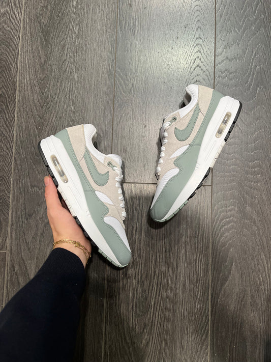 Nike Air Max 1 Mica Green