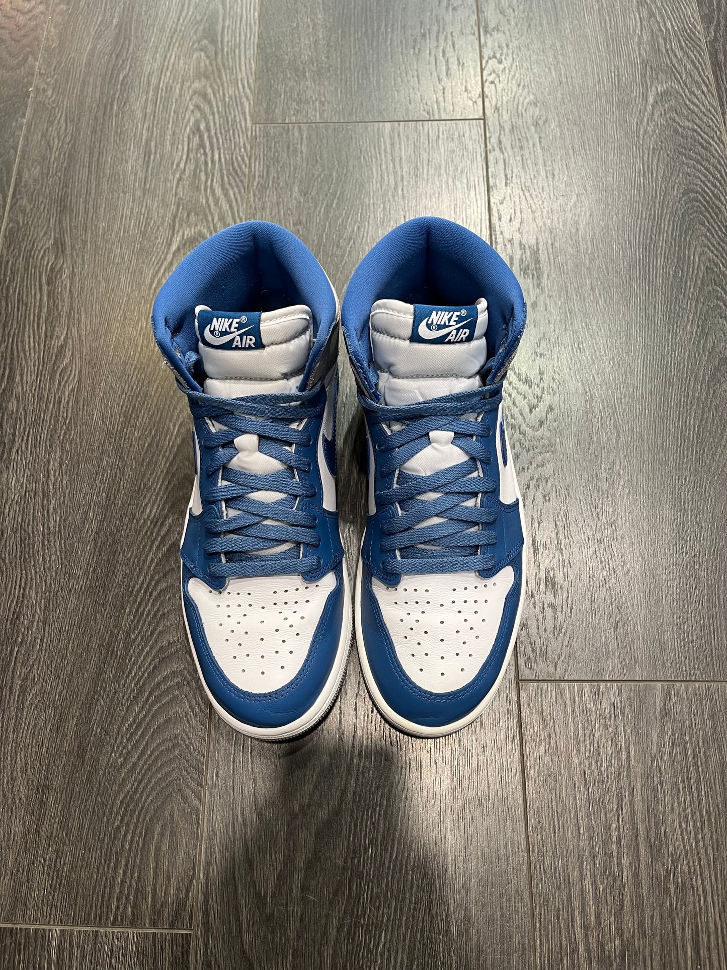 Air Jordan 1 High True Blue