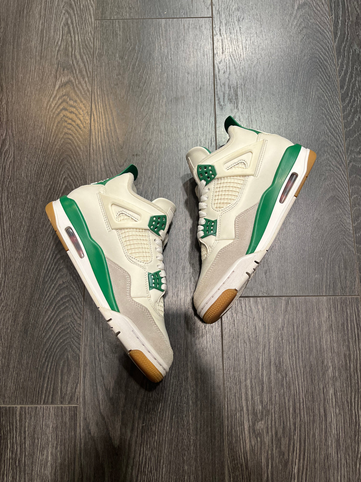 Air Jordan 4 SB Pine Green