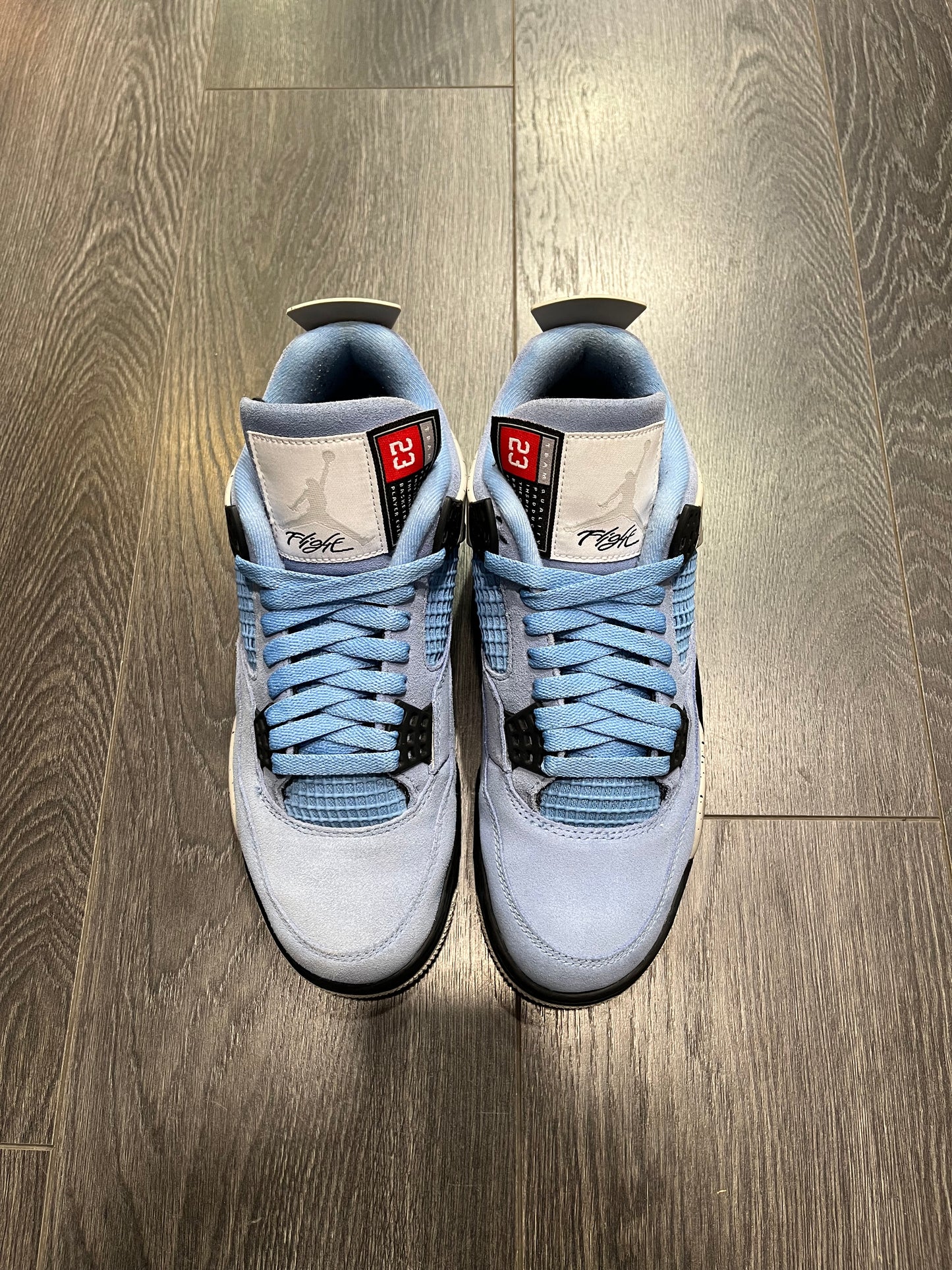 Air Jordan 4 University Blue