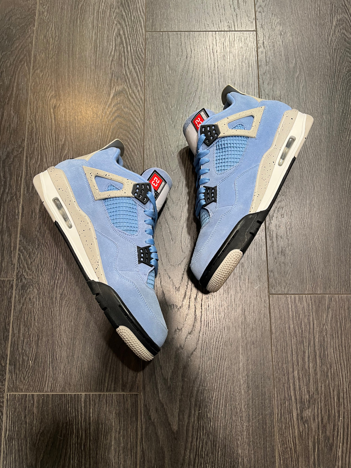 Air Jordan 4 University Blue