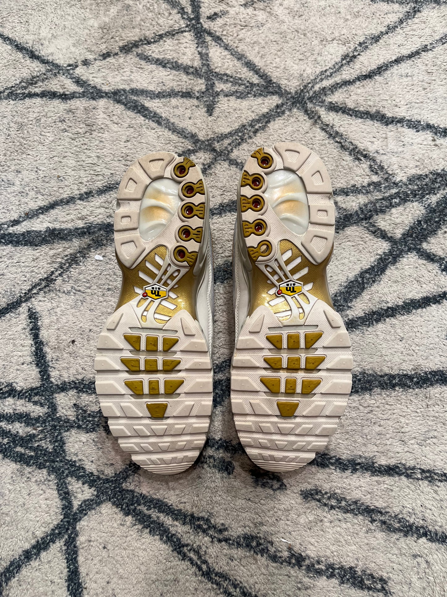 Nike Air Max Plus Tiempo White Gold