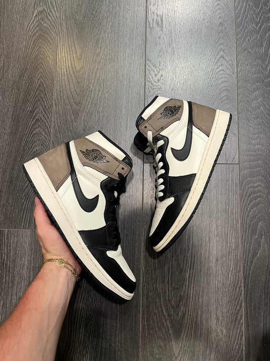 Air Jordan 1 High Mocha