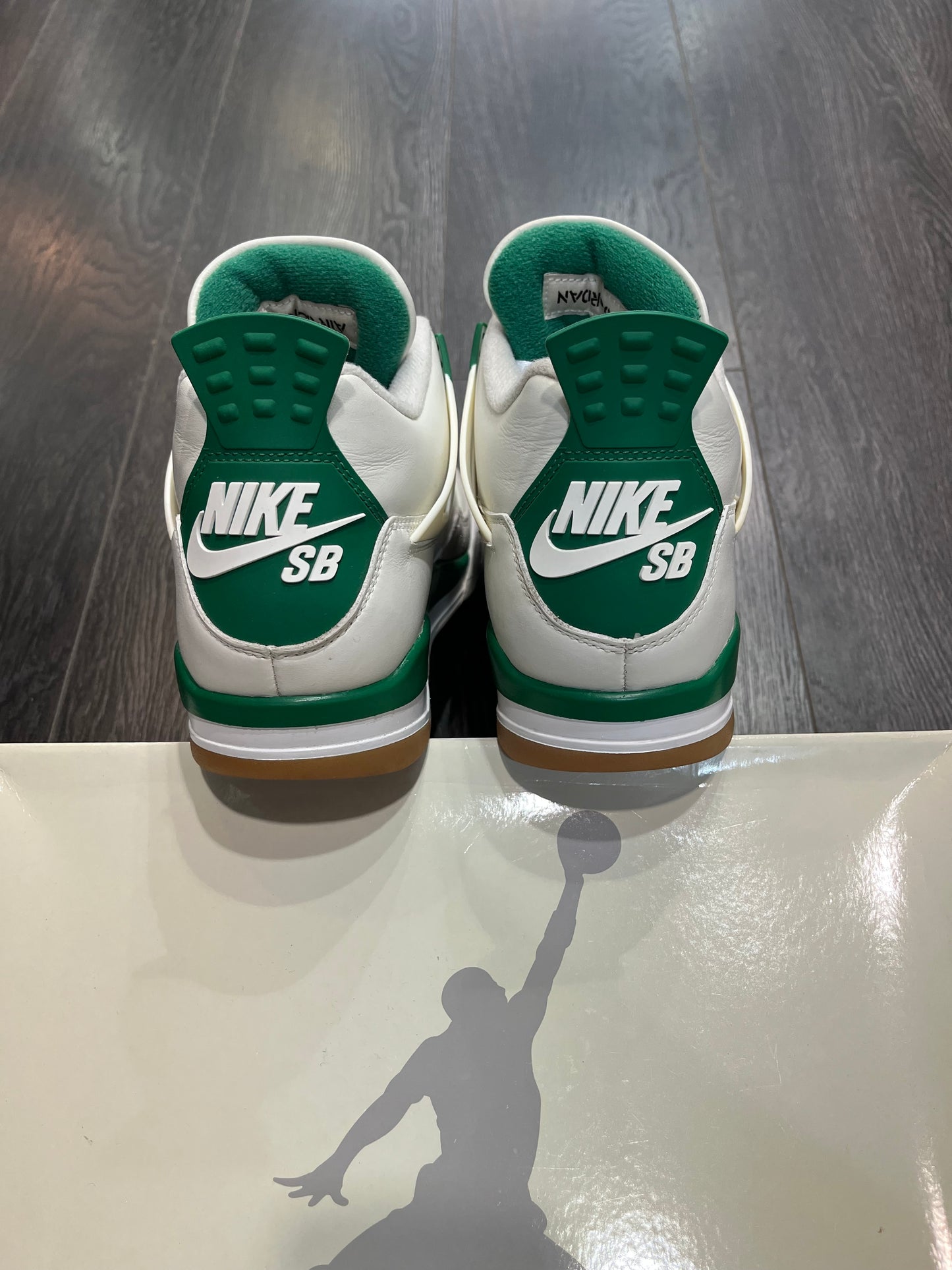 Air Jordan 4 SB Pine Green