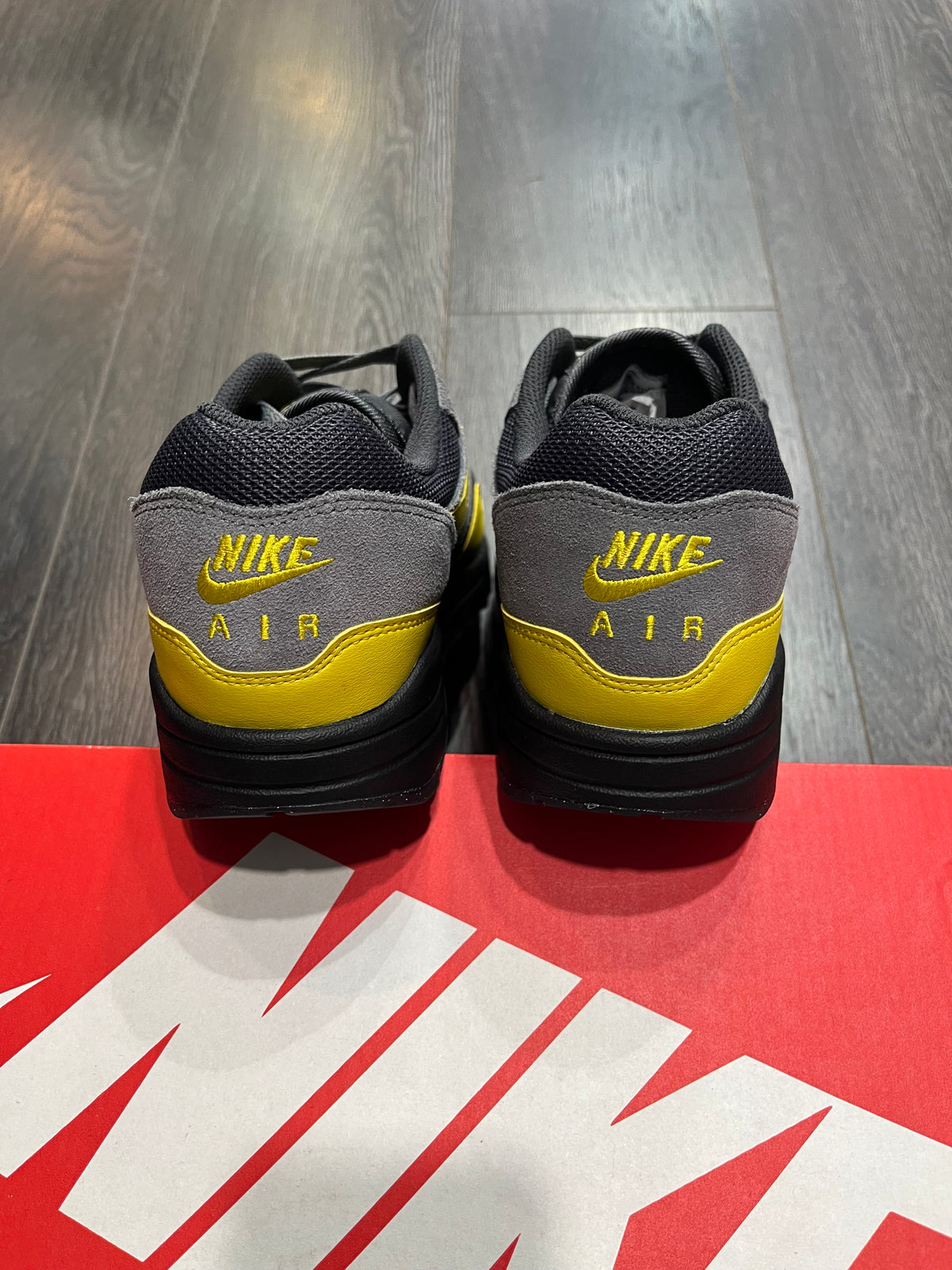 Nike Air Max 1 Batman