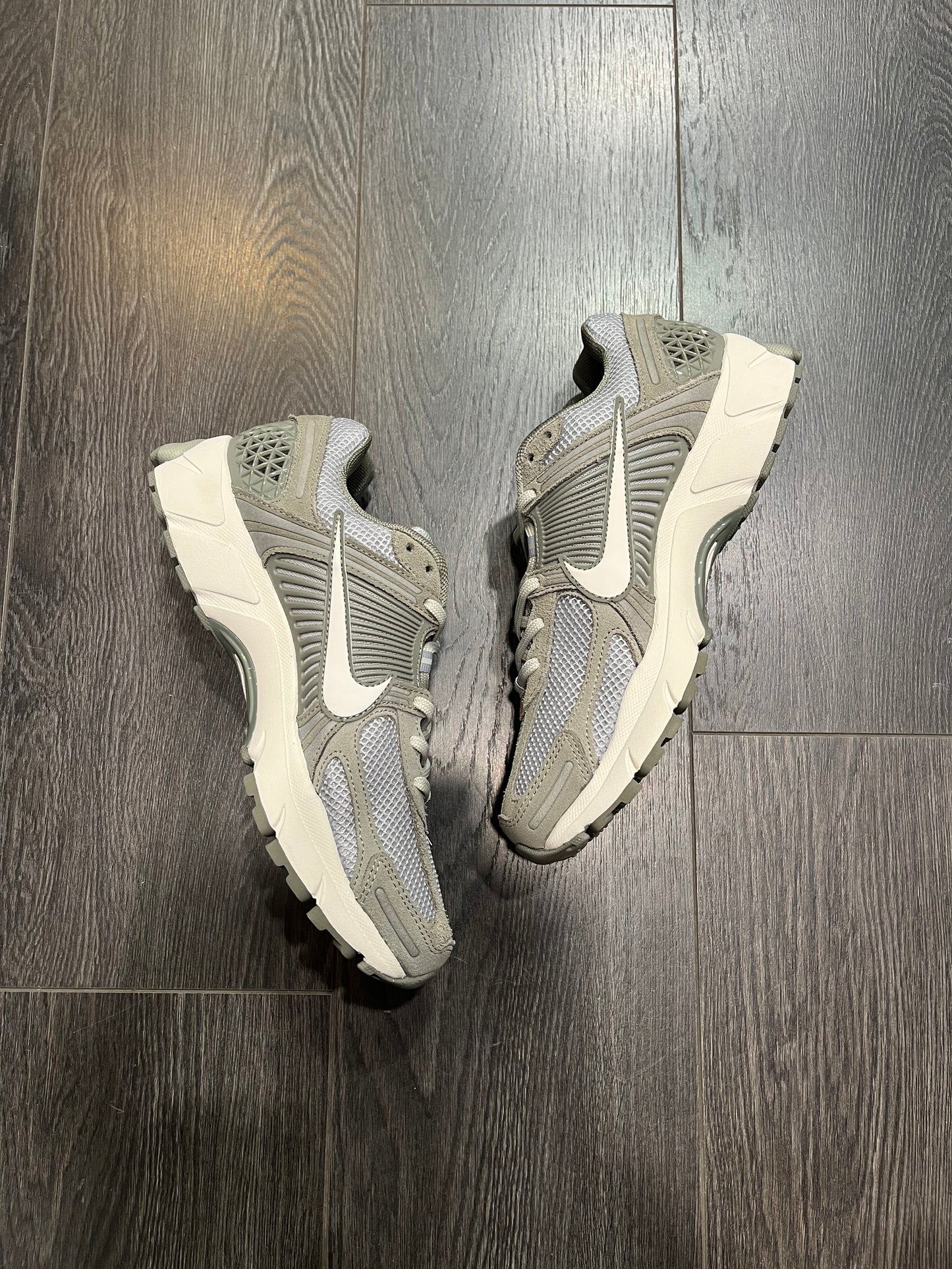 Nike Vomero 5 Dark Stucco