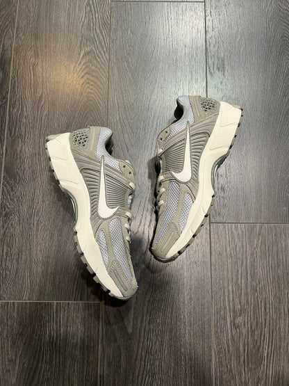 Nike Vomero 5 Dark Stucco