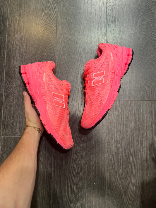 New Balance 1906R Asos Pink